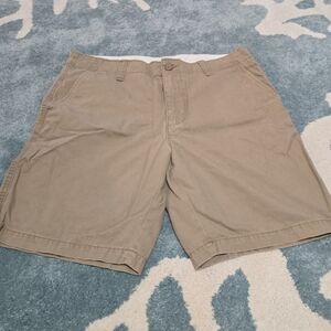 Old Navy Lived in Straight Khaki Shorts 36
